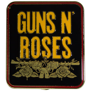 Een foto van een Guns N' Roses Speld Badge