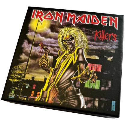 Een foto van een Iron Maiden Speld Badge