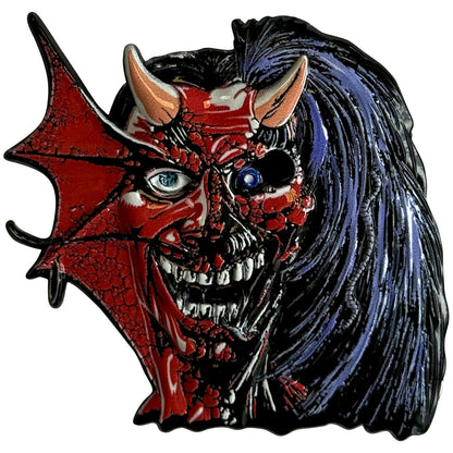 Een foto van een Iron Maiden Speld Badge