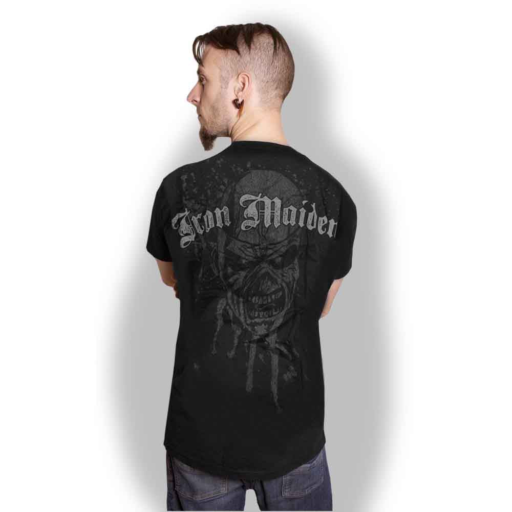 Een foto van een Iron Maiden T-Shirt