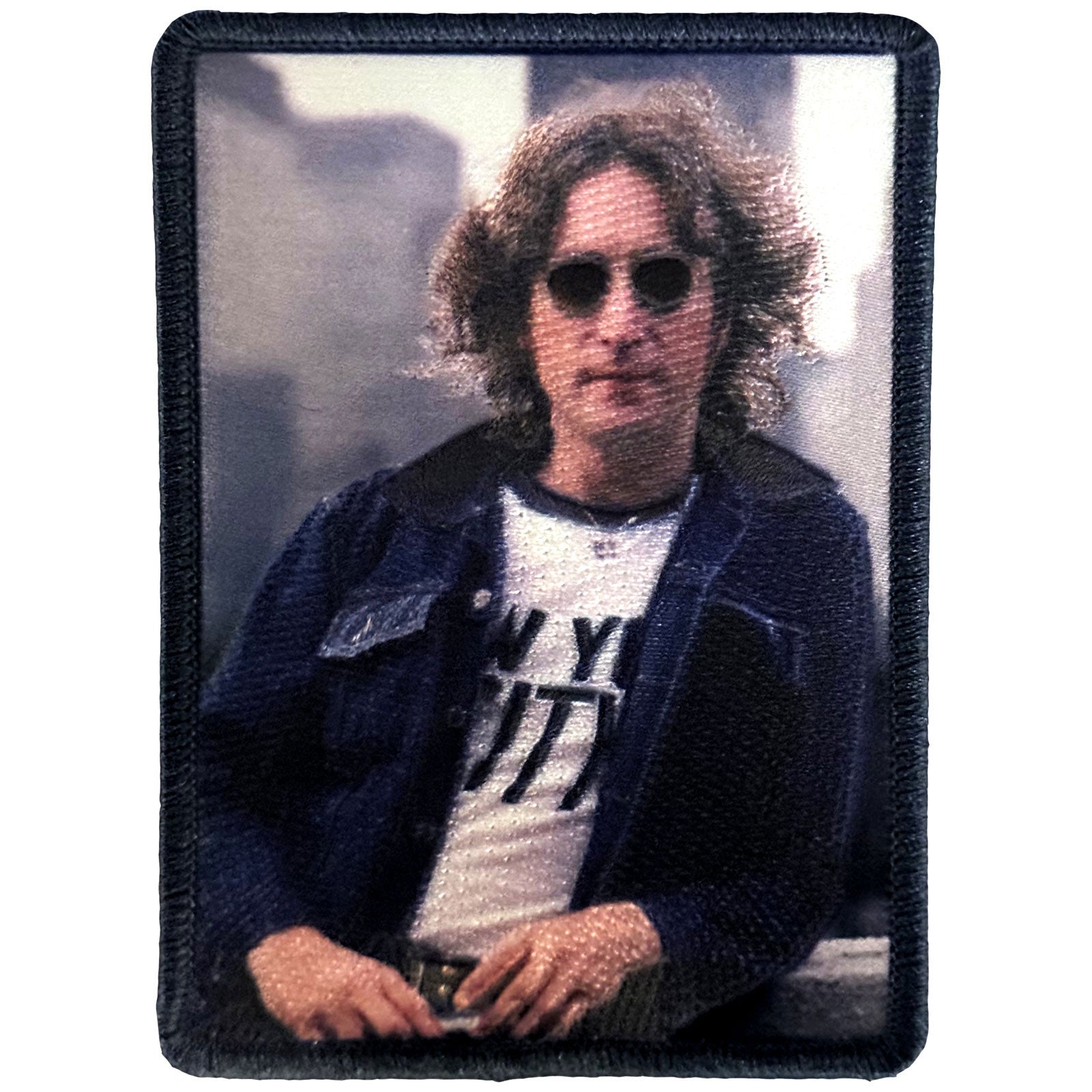 Een foto van een John Lennon Patch