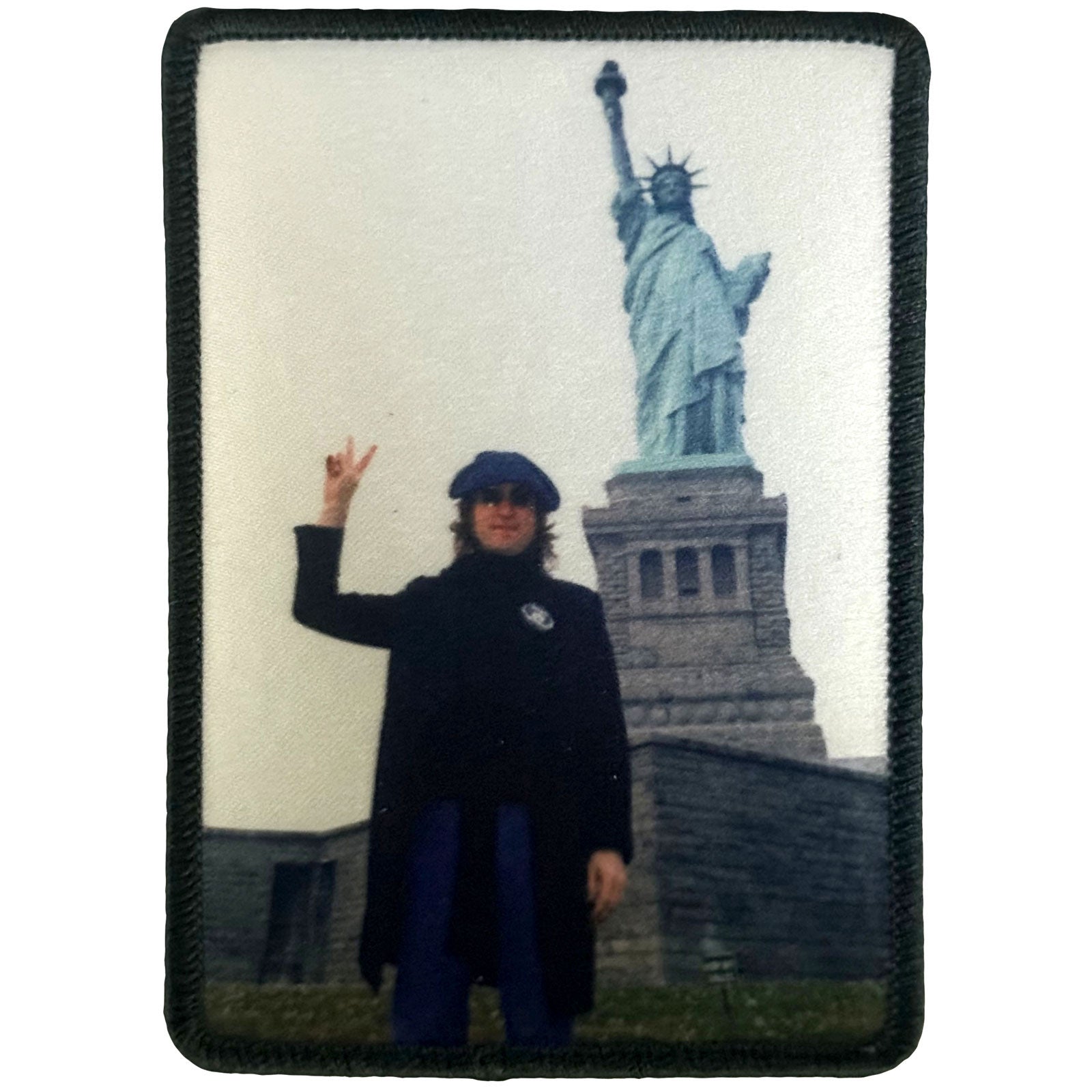 Een foto van een John Lennon Patch
