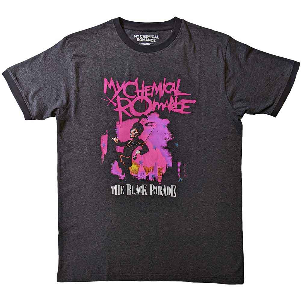 Een foto van een My Chemical Romance Ringer T-Shirt