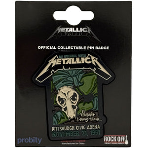 Een foto van een Metallica Speld Badge