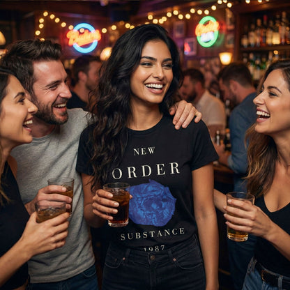 Een foto van een New Order T-Shirt