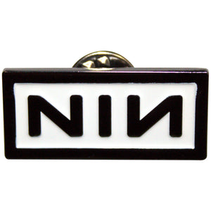 Een foto van een Nine Inch Nails Speld Badge