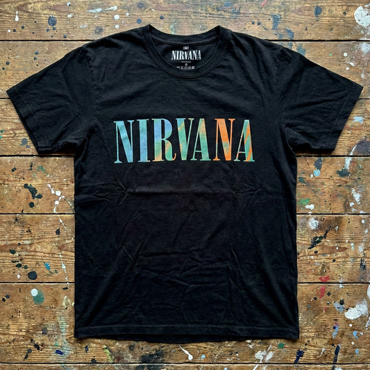 Een foto van een Nirvana T-Shirt