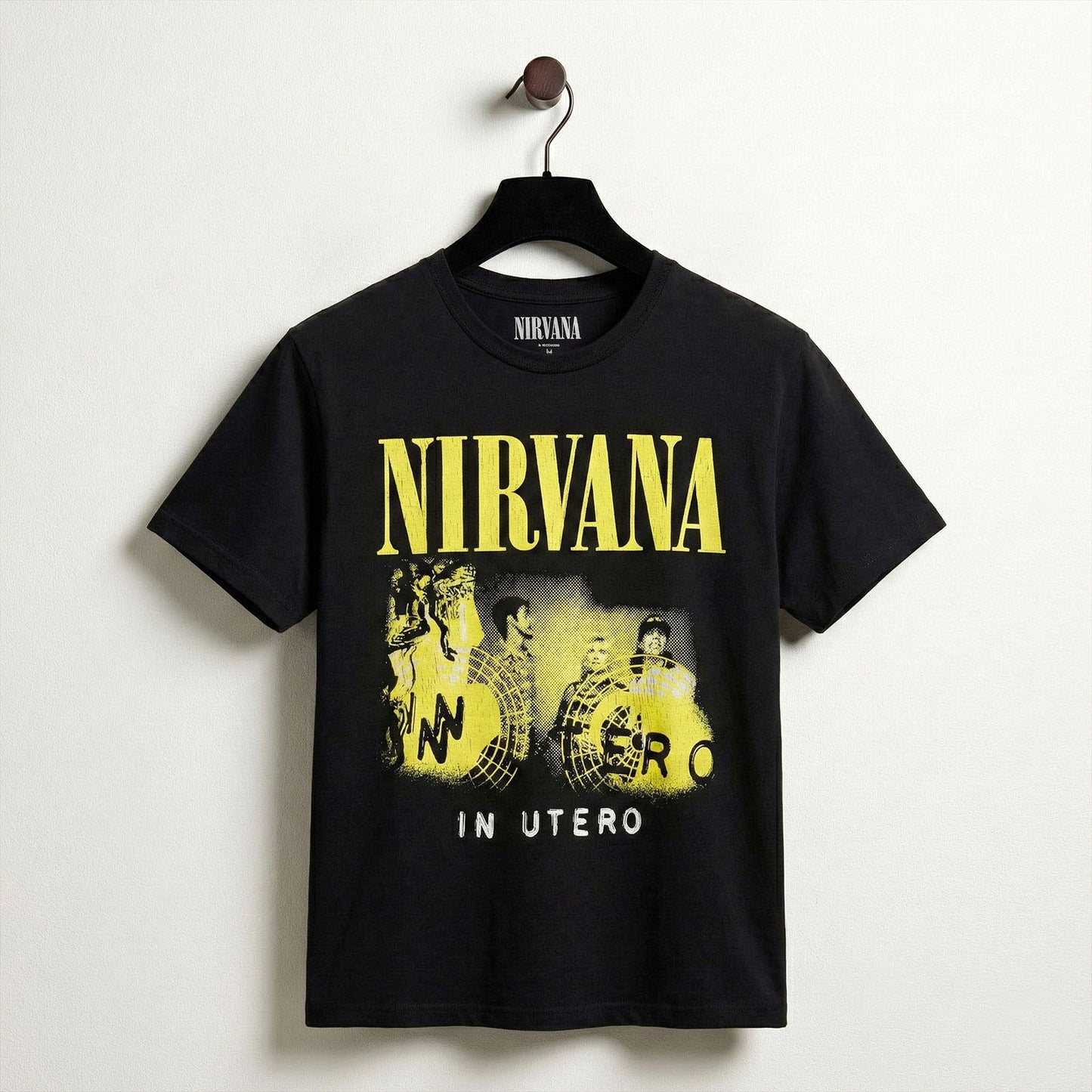 Een foto van een Nirvana T-Shirt