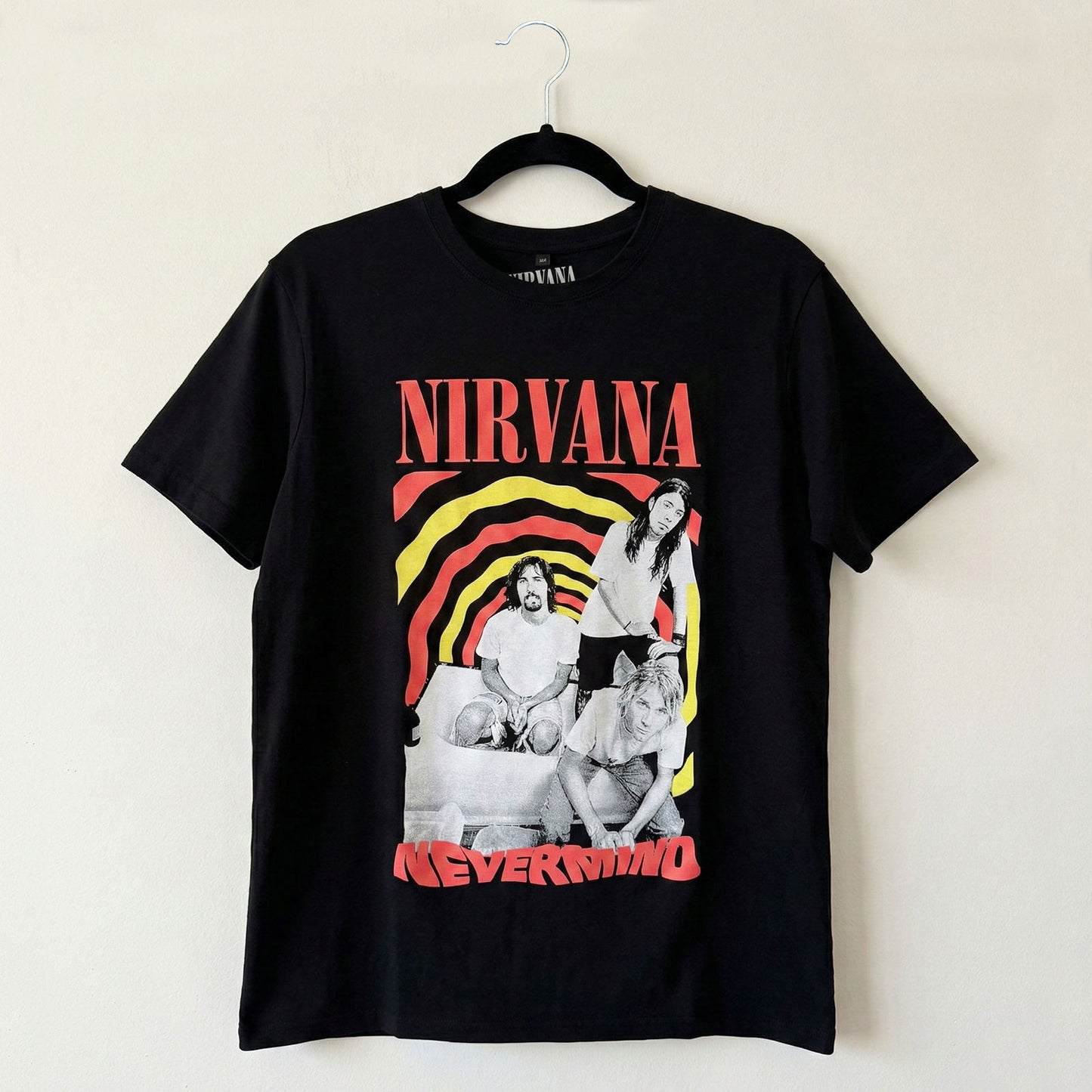 Een foto van een Nirvana T-Shirt