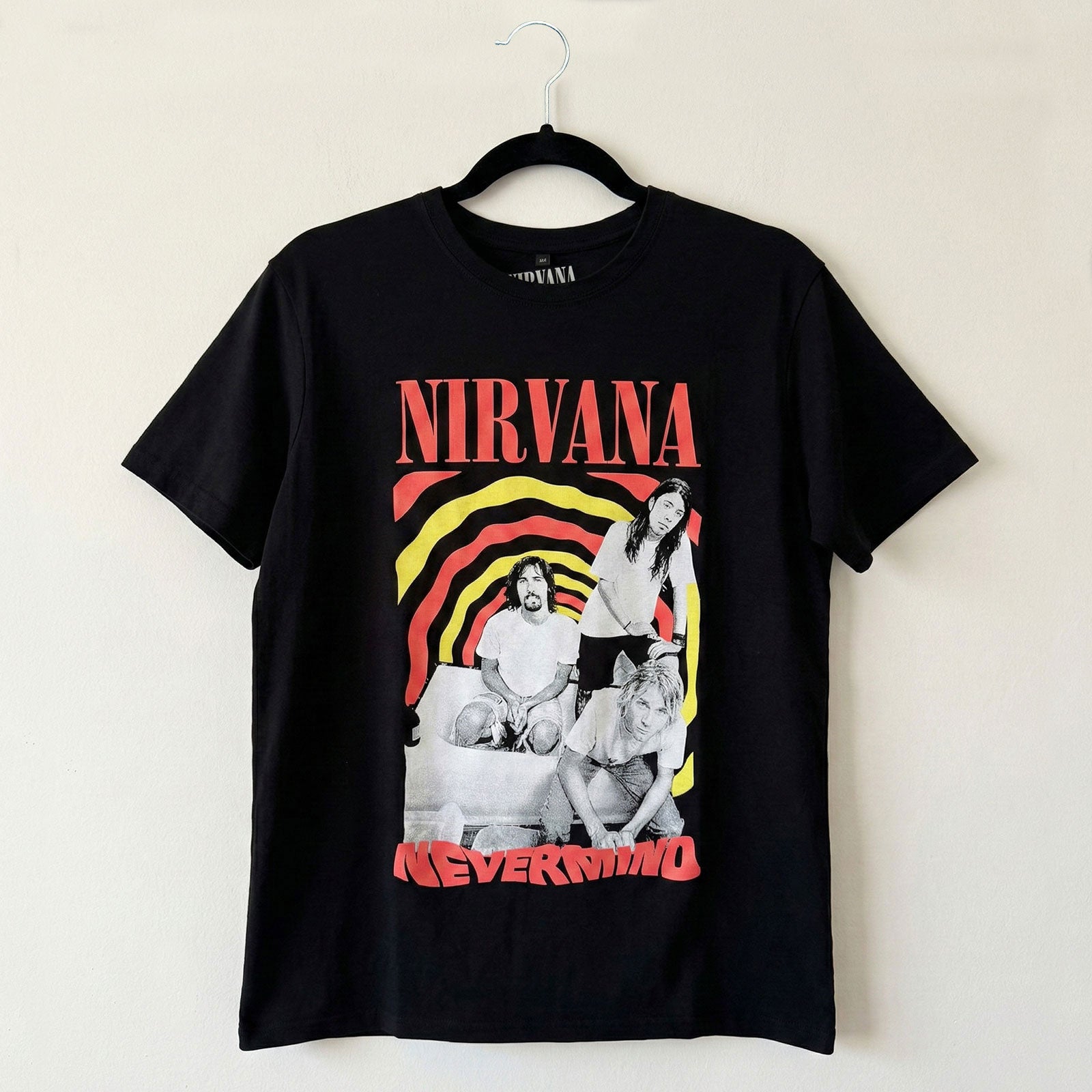 Een foto van een Nirvana T-Shirt
