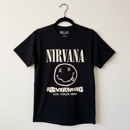 Een foto van een Nirvana T-Shirt
