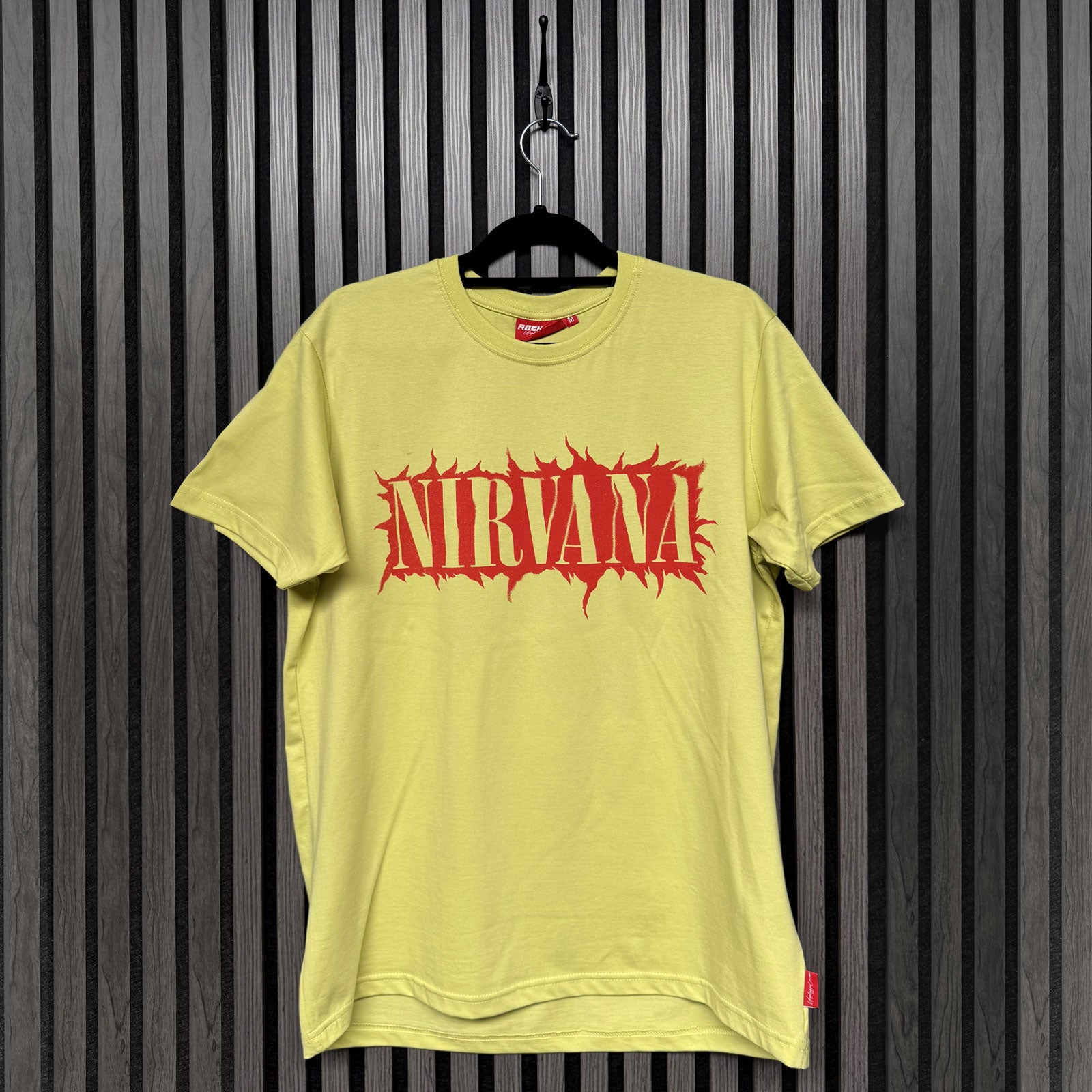 Een foto van een Nirvana T-Shirt