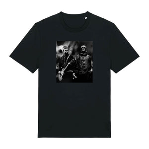 Een foto van een Oasis T-Shirt