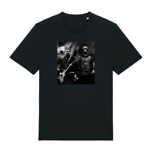 Een foto van een Oasis T-Shirt