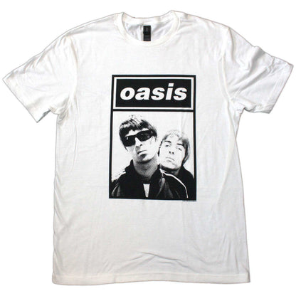 Een foto van een OASIS T-Shirt