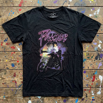 Een foto van een Prince T-Shirt