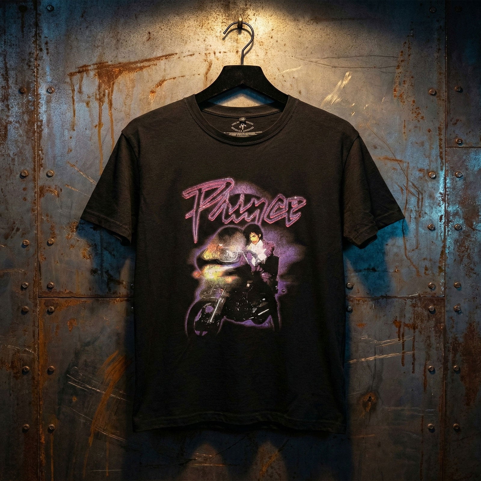 Een foto van een Prince T-Shirt