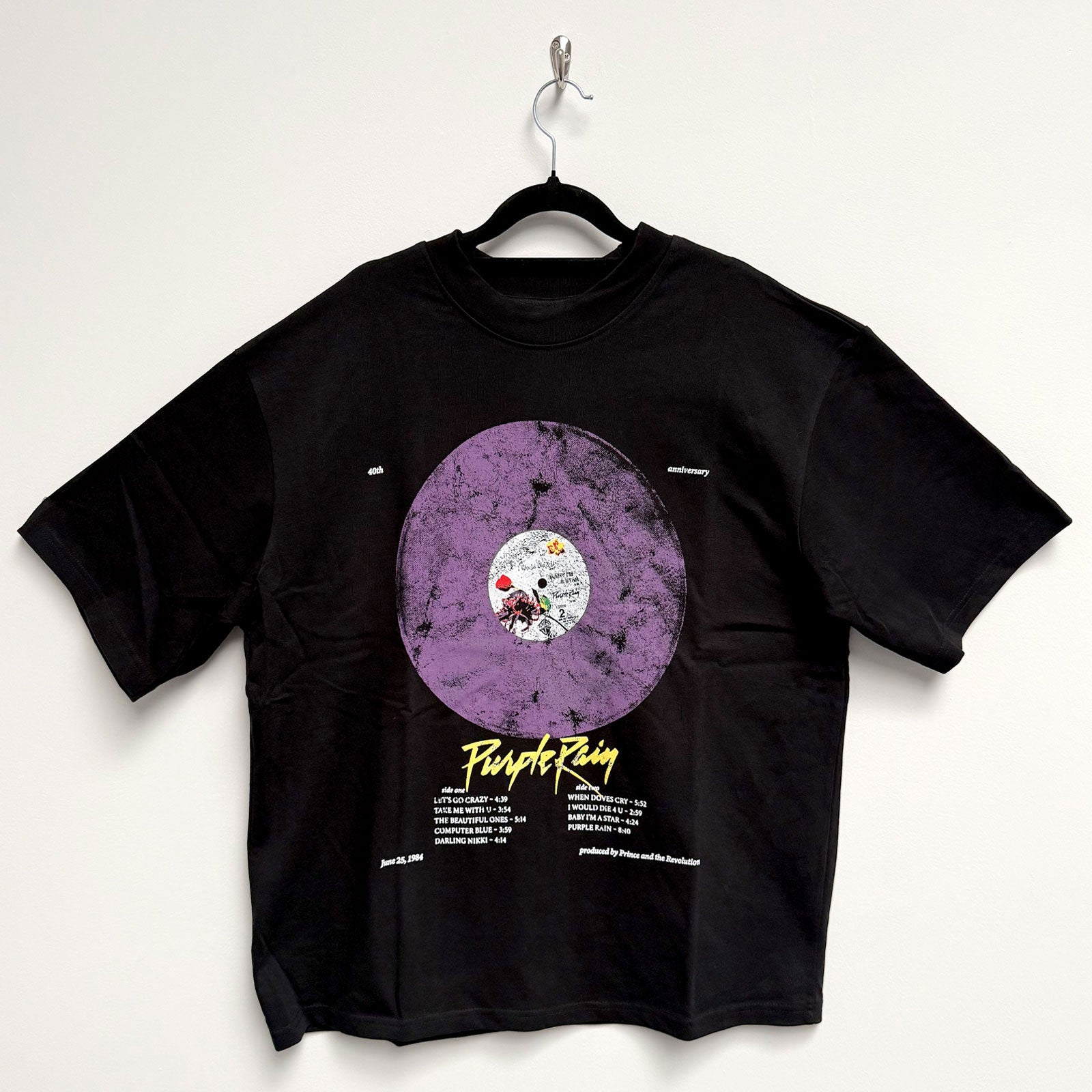 Een foto van een Prince T-Shirt