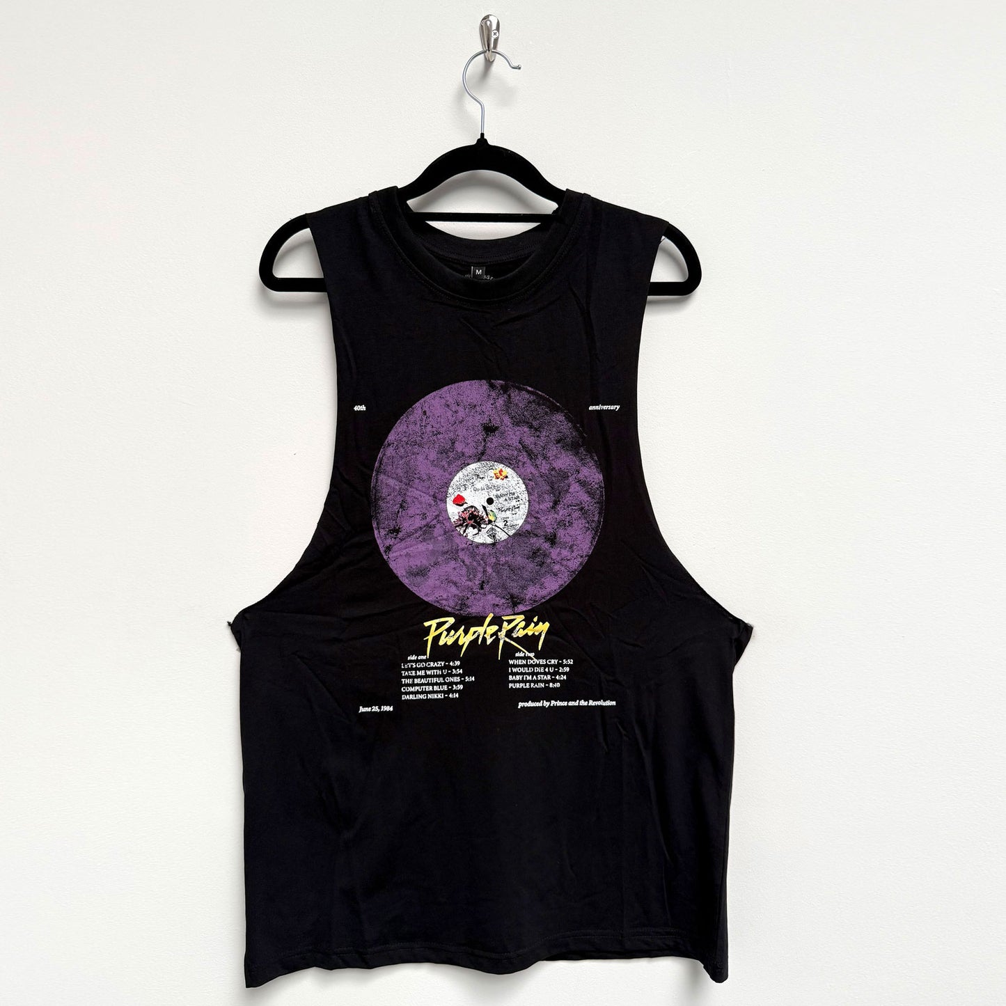 Een foto van een Prince T-Shirt