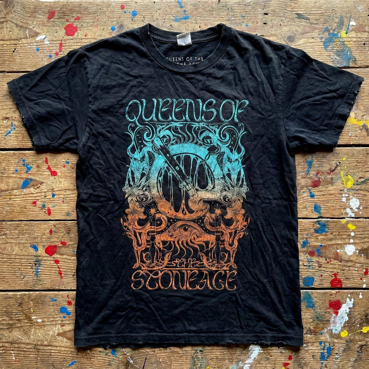 Een foto van een Queens Of The Stone Age T-Shirt