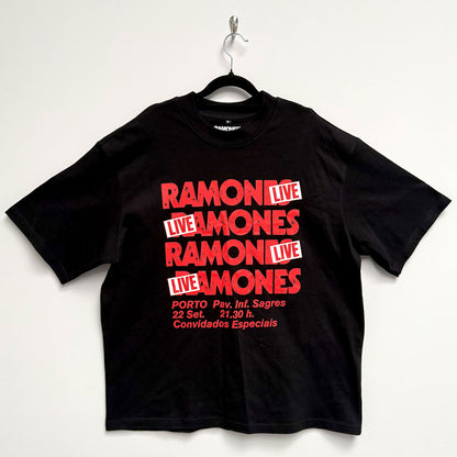 Een foto van een Ramones T-Shirt