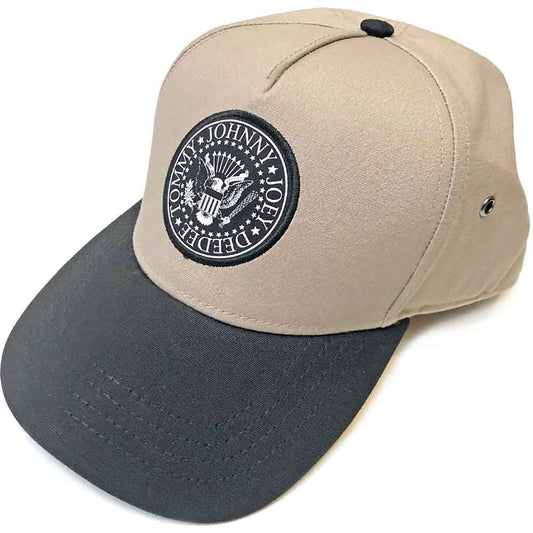 Een foto van een Ramones Snapback Pet