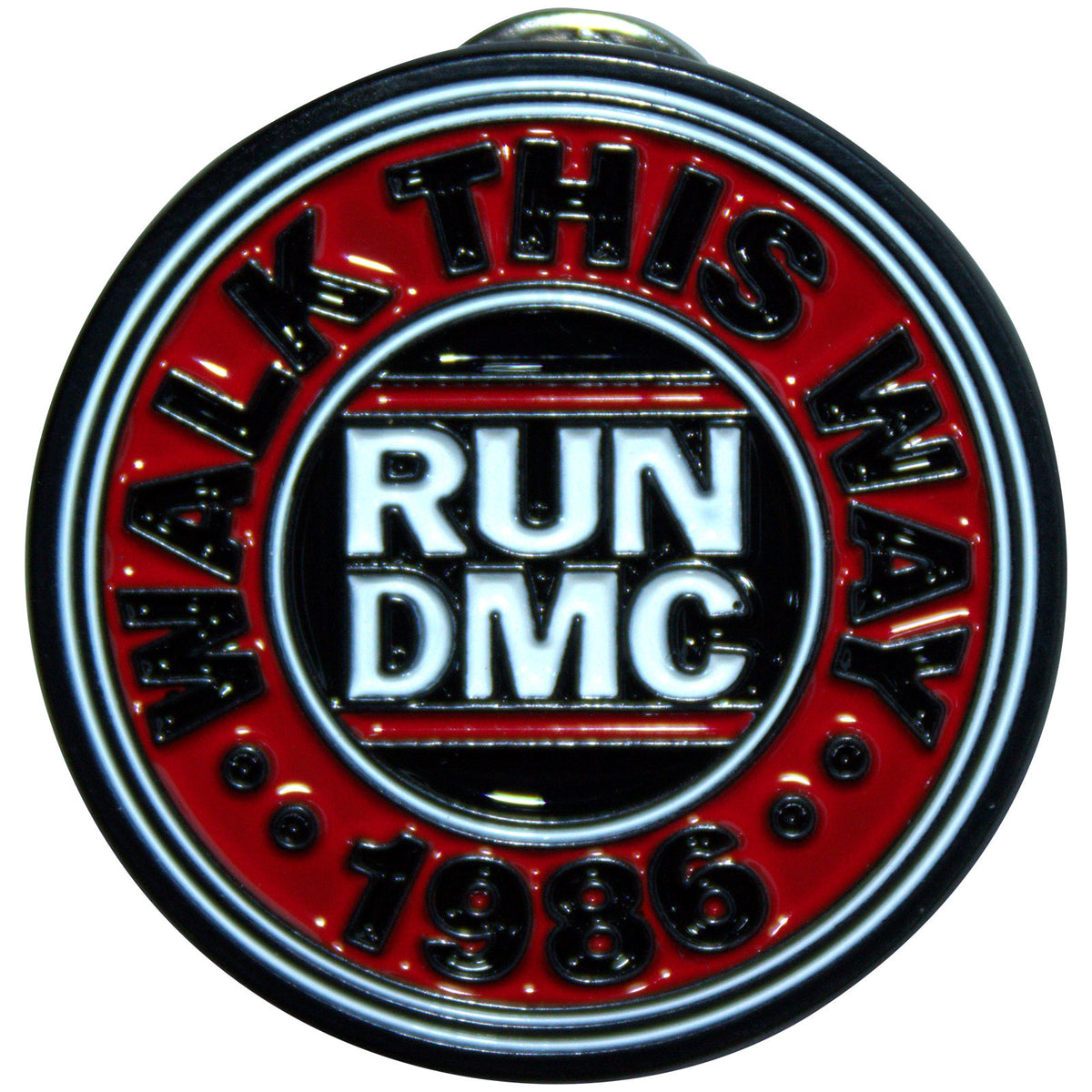 Een foto van een Run DMC Speld Badge