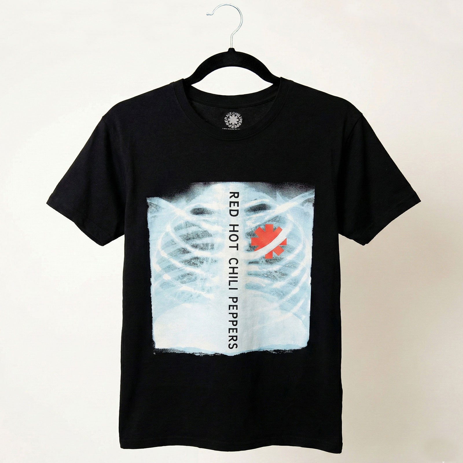 Een foto van een Red Hot Chili Peppers T-Shirt