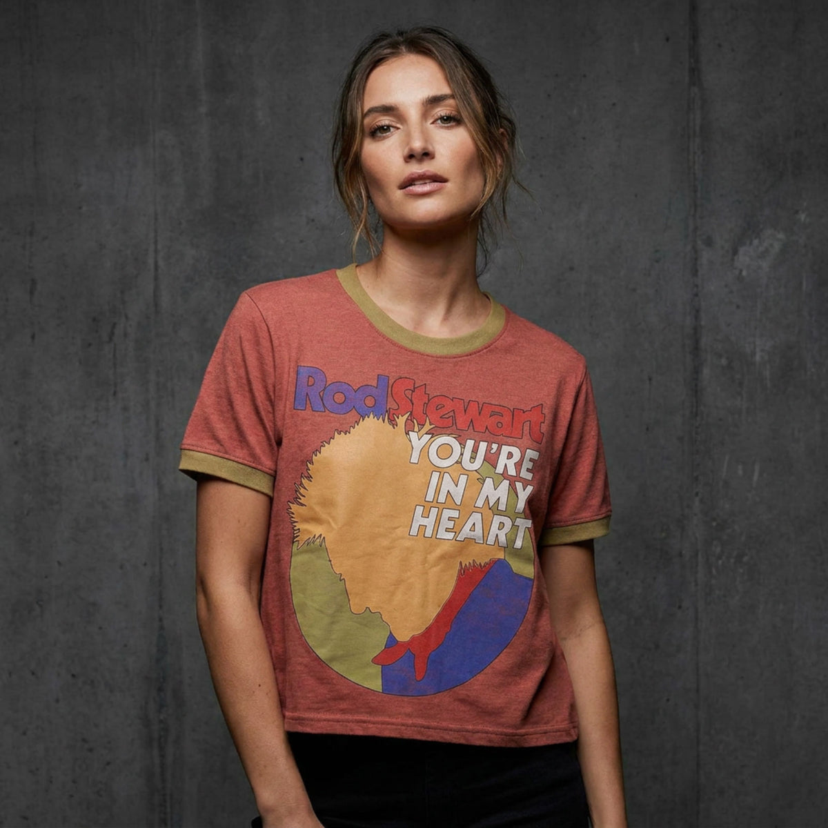 Een foto van een Rod Stewart Crop Top