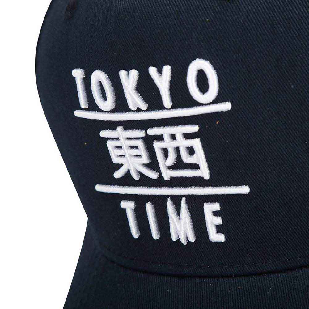 Een foto van een Tokyo Time Muts