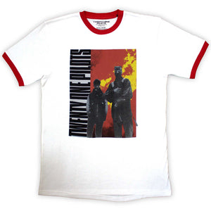 Een foto van een Twenty One Pilots Ringer T-Shirt