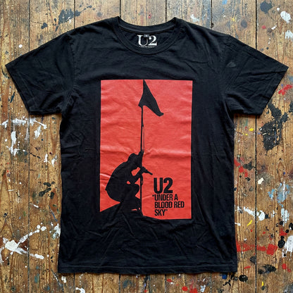 Een foto van een U2 T-Shirt