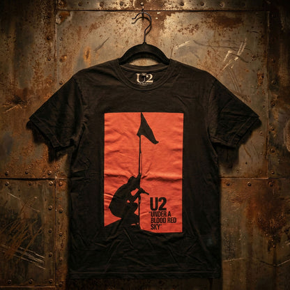 Een foto van een U2 T-Shirt