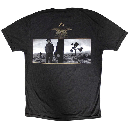 Een foto van een U2 T-Shirt