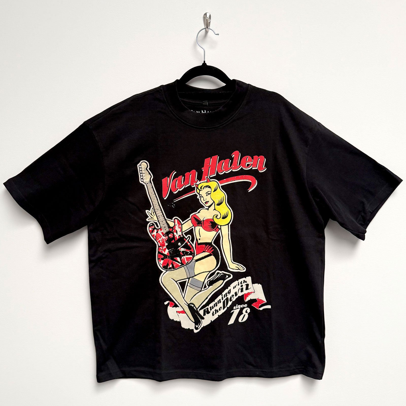 Een foto van een Van Halen T-Shirt